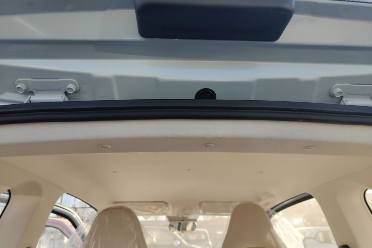 奔腾小马 2026款 222km 萌趣马 Plus中控内饰22