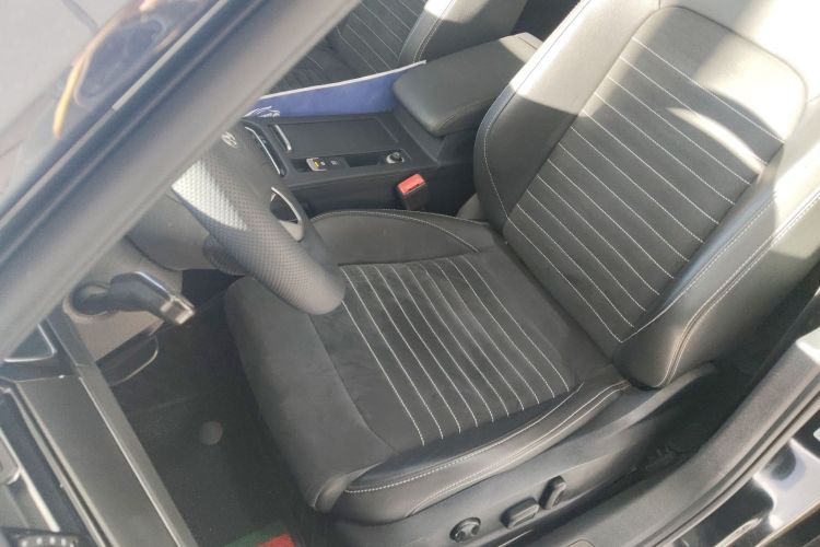 大众 迈腾 2020款 330TSI DSG 豪华型中控内饰19