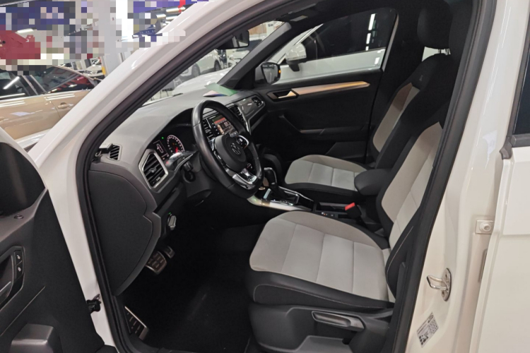 大众 T-ROC探歌 2019款 230TSI DSG两驱R-Line中控内饰20