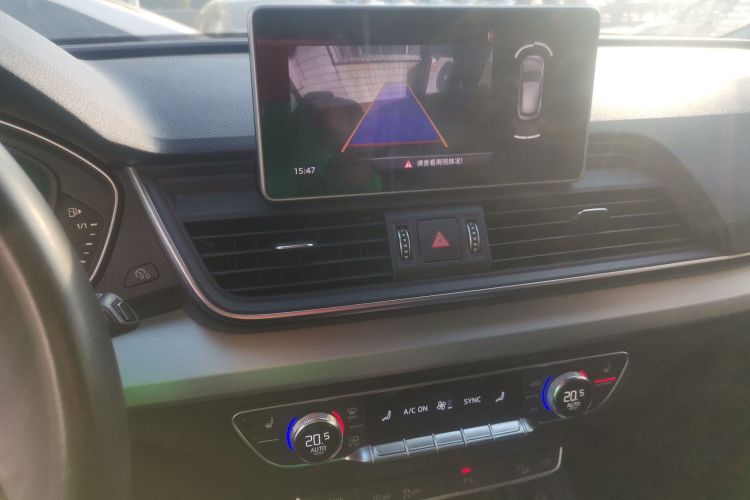 奥迪Q5L 2020款 改款 40 TFSI 荣享时尚型中控内饰16