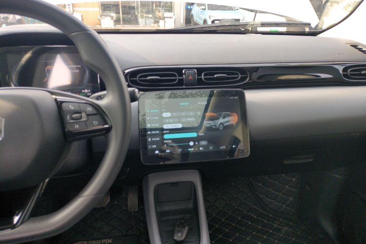 零跑汽车 零跑T03 2021款 400舒享版中控内饰16