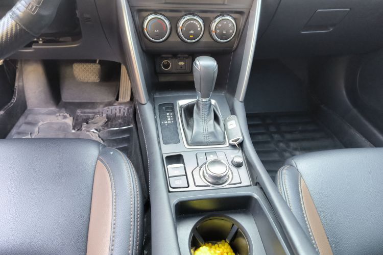 马自达CX-4 2018款 2.0L 自动两驱蓝天活力版 国V中控内饰18