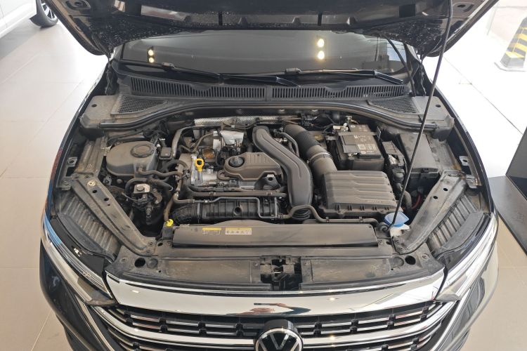 大众 速腾 2025款 改款三 300TSI DSG超越版机舱底盘24