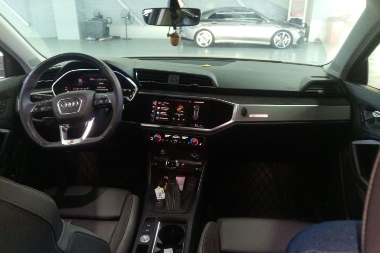 奥迪Q3 Sportback 2022款 40 TFSI 时尚型中控内饰7002