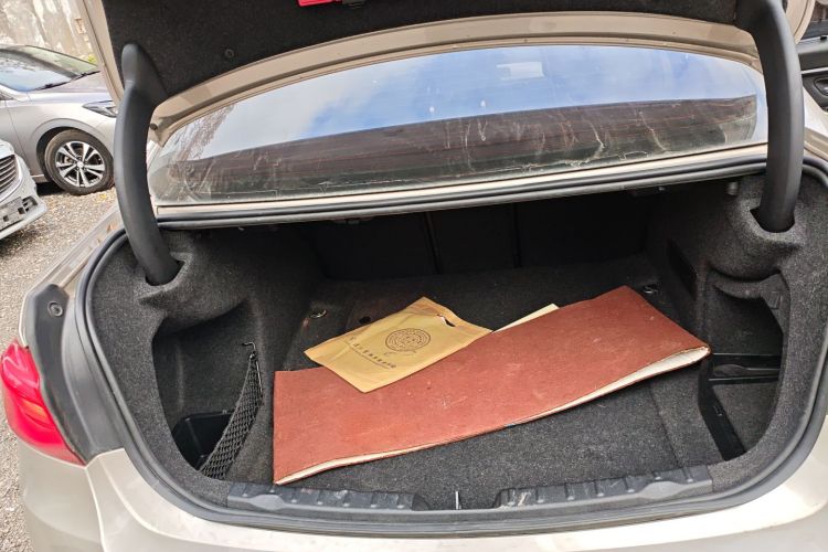 宝马3系 2016款 320Li 时尚型局部细节23