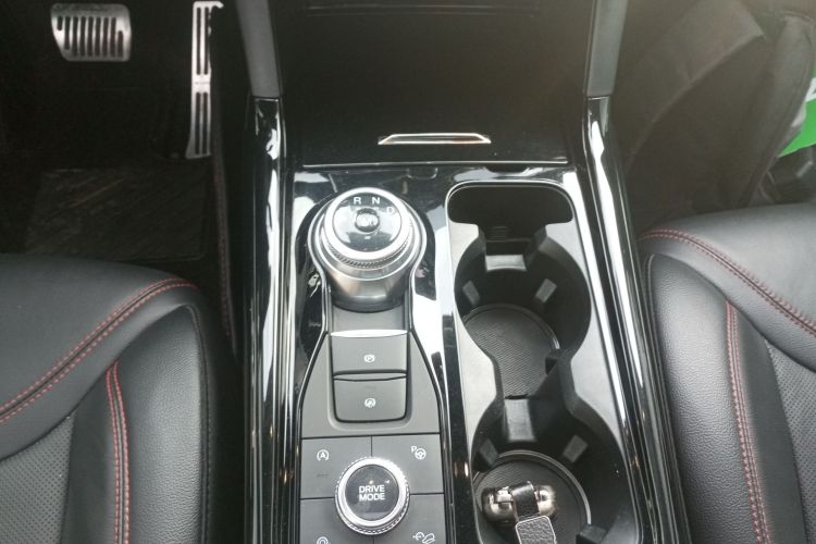 福特 探险者 2020款 EcoBoost 285 四驱运动版ST-LINE 6座中控内饰18