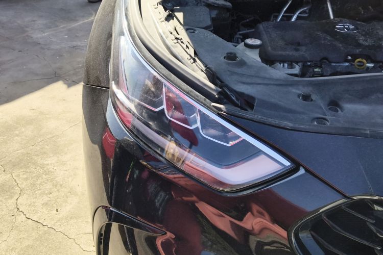 丰田 皇冠陆放 2022款 2.5L HEV四驱尊贵版车身外观8