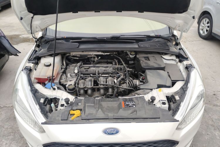 福特 福克斯 2015款 两厢 1.6L 自动舒适型局部细节24