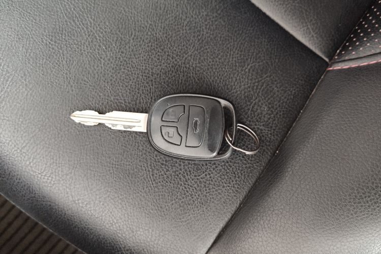 长安CS35 2015款 1.6L 自动豪华型 国V中控内饰11