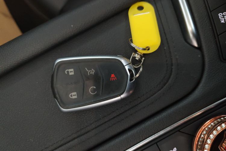 凯迪拉克XT5 2021款 28T 豪华型中控内饰7001