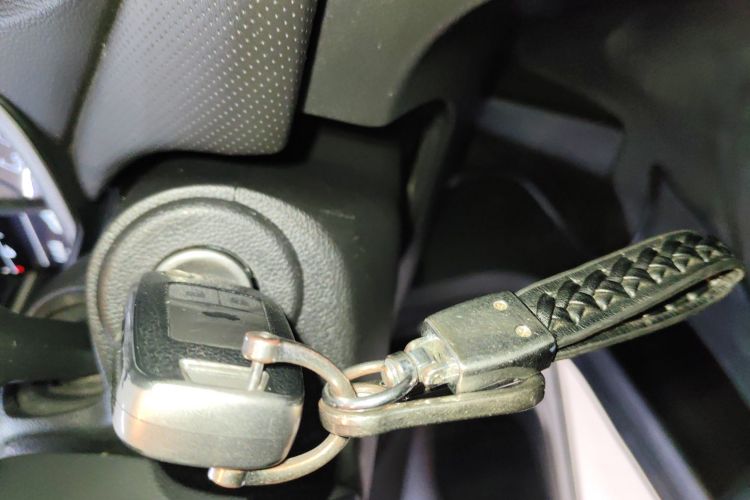 雪佛兰 科鲁泽 2019款 Redline 320T 双离合爽快版 国VI中控内饰11