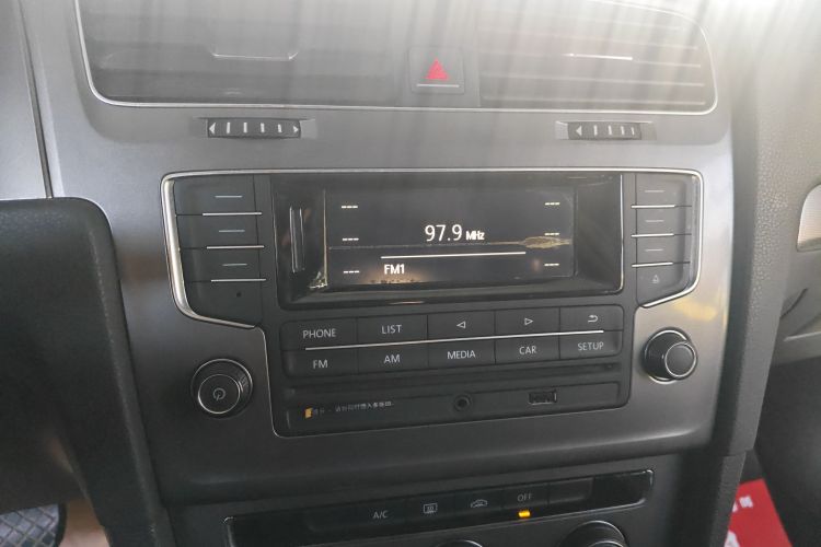 大众 高尔夫 2016款 1.6L 自动时尚型局部细节16