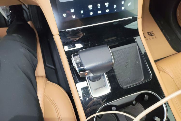 理想汽车 理想ONE 2021款 增程6座版中控内饰18