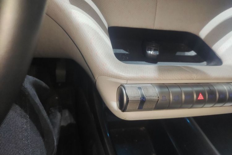 比亚迪 海豚 2021款 405km 时尚版中控内饰18