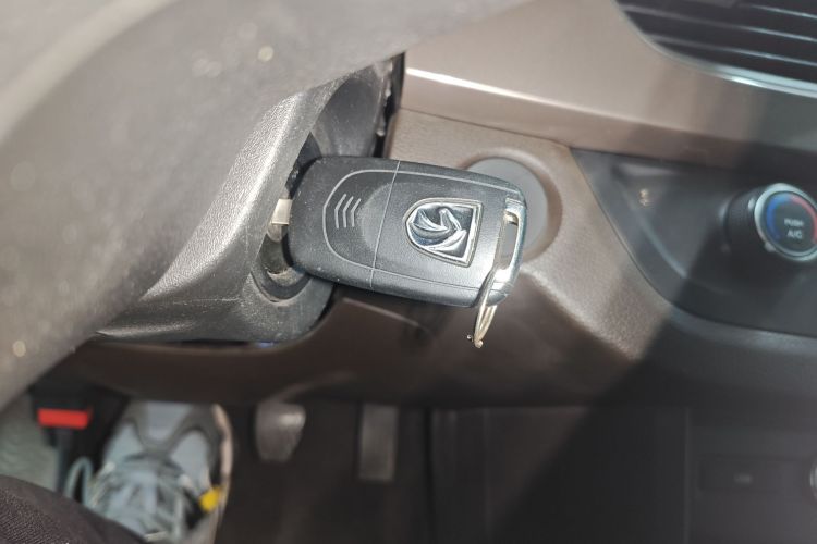 宝骏310W 2017款 1.5L 手动舒适型 国V中控内饰7001