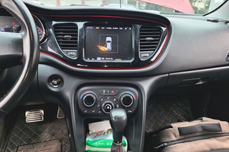 菲亚特 致悦 2014款 1.4T 自动运动版中控内饰16