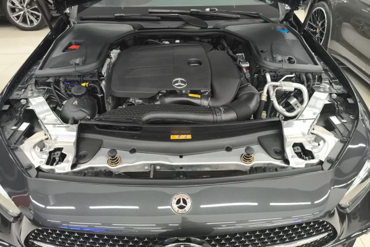 奔驰CLS 2023款 CLS 300 豪华型机舱底盘24