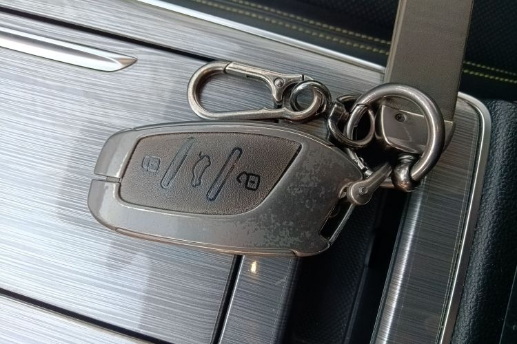 荣威RX5 2020款 PLUS 300TGI 自动Ali国潮荣麟版中控内饰11