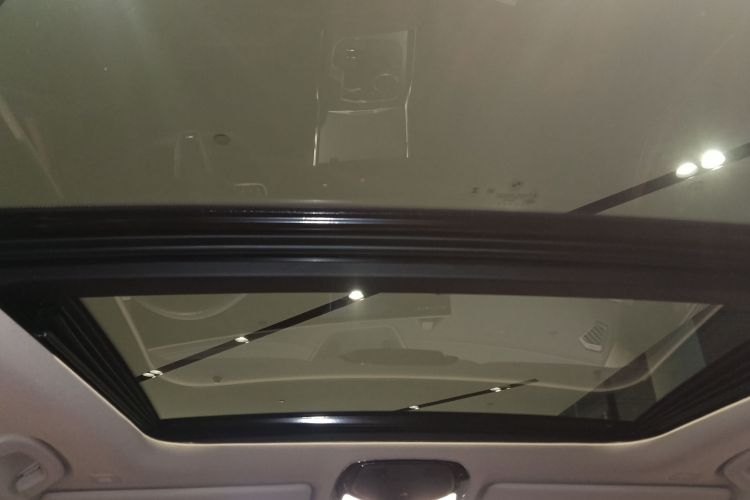 宝马i3 2025款 eDrive 40 L 曜夜套装中控内饰22