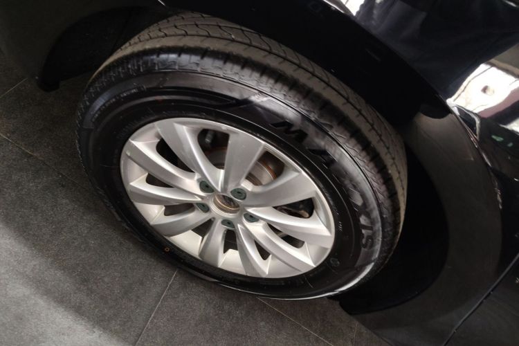 大众 帕萨特 2014款 1.8TSI DSG尊荣导航版车身外观6006