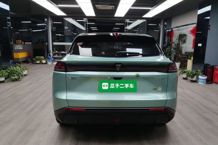 深蓝汽车 深蓝S07 2023款 200Max增程版车身外观6