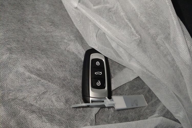 吉利银河 2024款 熊猫mini 200km 耐力熊中控内饰7001