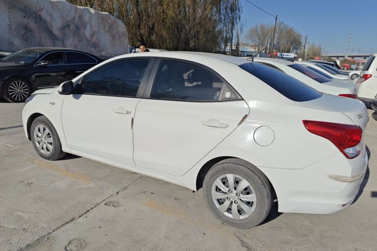 现代 瑞纳 2017款 1.4L 手动焕新版 国VI车身外观4