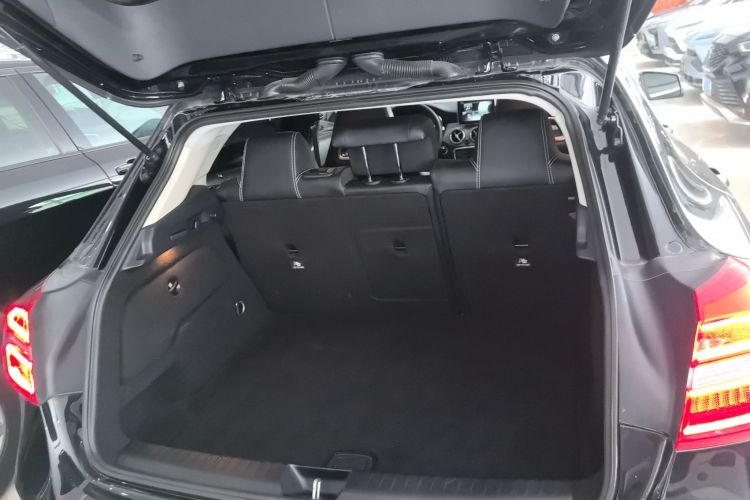 奔驰GLA 2016款 GLA 220 4MATIC 时尚型局部细节23