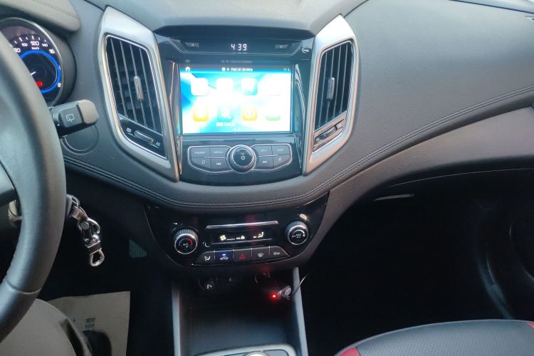 长安 逸动 2016款 XT 1.6L 手动俊酷型局部细节16