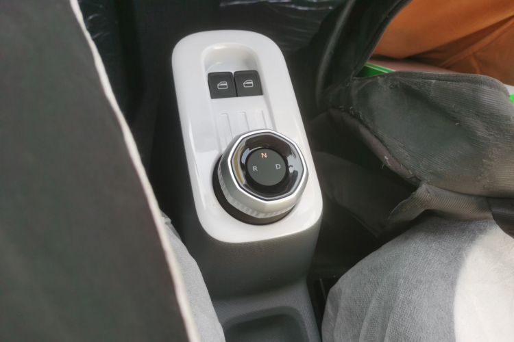 吉利银河 熊猫 2025款 210km 元气熊中控内饰18