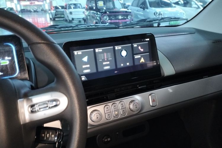 长安启源 长安Lumin 2023款 301km 蜜沁款中控内饰16