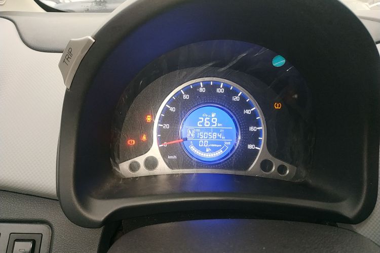 长安欧尚 奔奔E-Star 2021款 国民版 心悦版 磷酸铁锂（31.86kWh）局部细节14