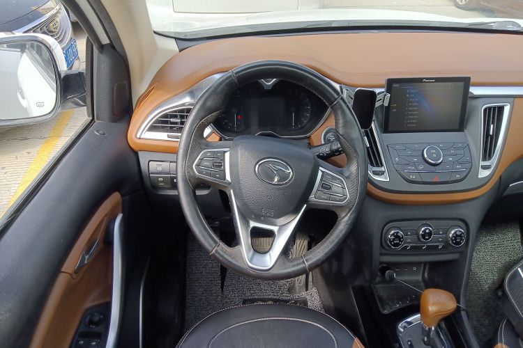 东南DX7 2017款 1.5T 自动豪华型中控内饰13