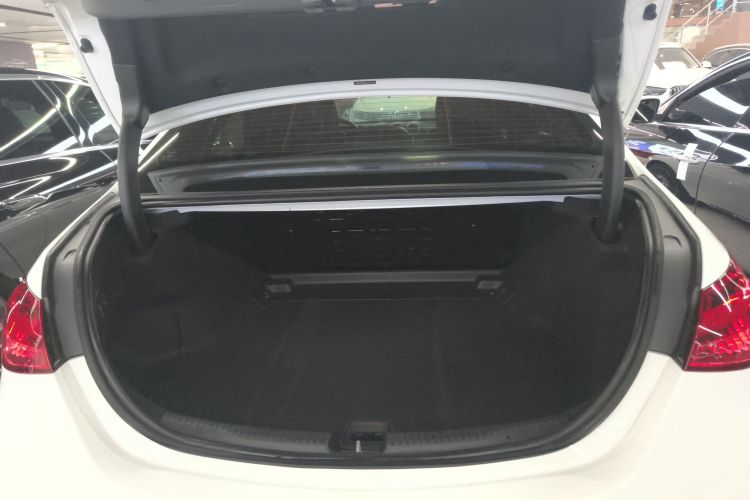 奔驰C级 2023款 改款 C 260 L 运动版机舱底盘23