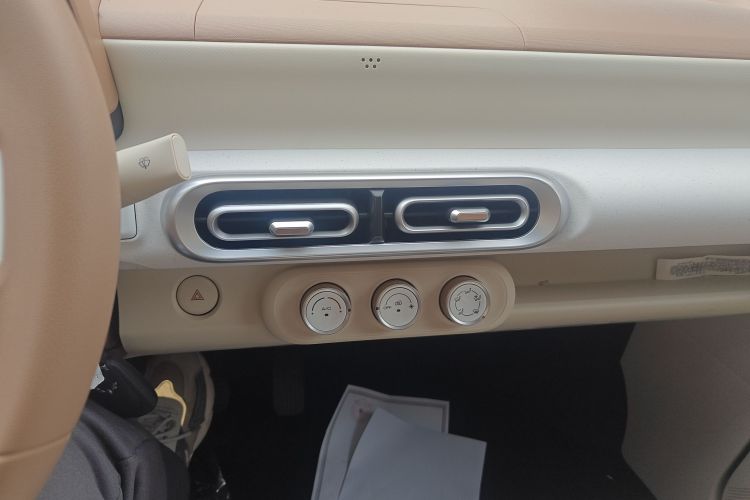 五菱汽车 宏光MINIEV 2024款 第三代 215km 青春版中控内饰16