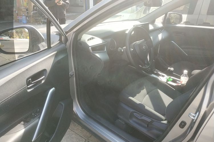 丰田 卡罗拉锐放 2022款 2.0L 先锋版中控内饰7003