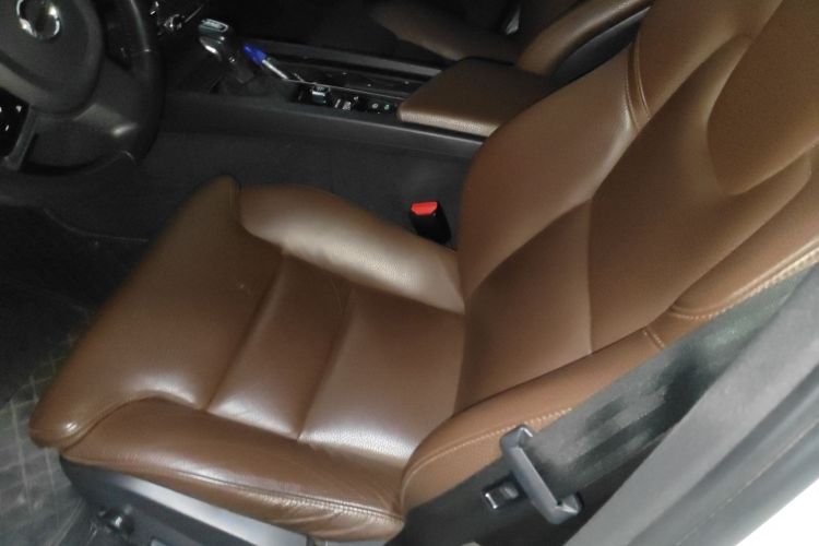 沃尔沃XC60 2021款 T5 四驱智远豪华版中控内饰19