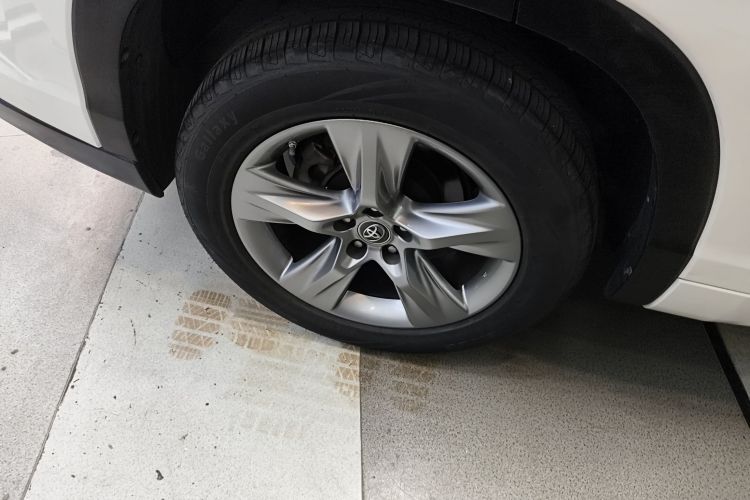 丰田 汉兰达 2015款 2.0T 四驱豪华版 7座车身外观6008