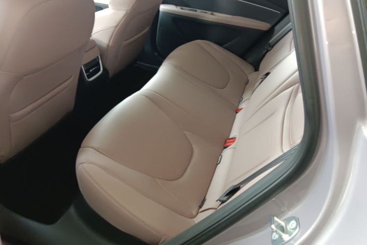 小鹏MONA M03 2025款 600 超长续航 Max中控内饰7004