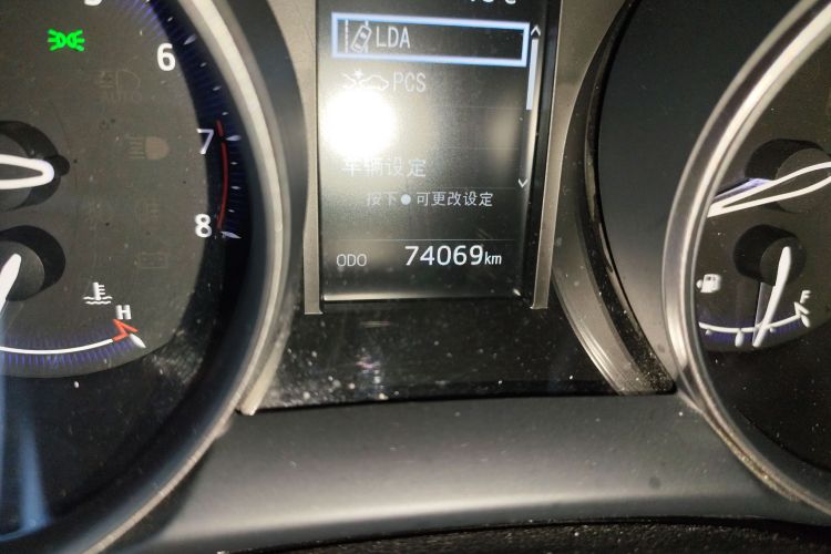 丰田C-HR 2018款 2.0L 领先天窗版 国VI中控内饰15