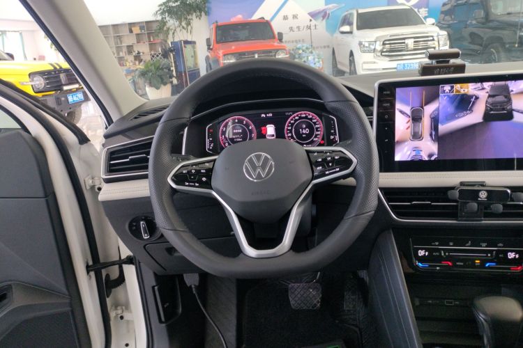 大众 途观L 2022款 330TSI 自动两驱智享版中控内饰13