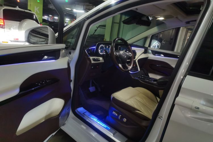 别克GL8 2022款 ES陆尊 653T 尊享型中控内饰7003
