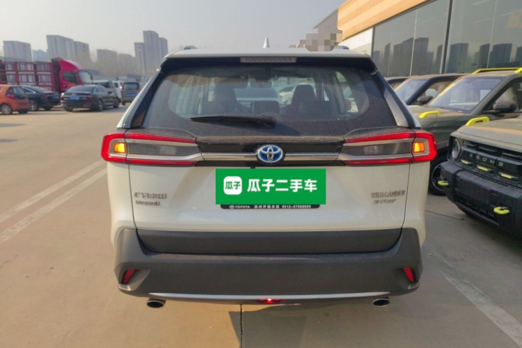 丰田 威兰达 2023款 双擎 2.5L E-CVT四驱尊贵版车身外观6004