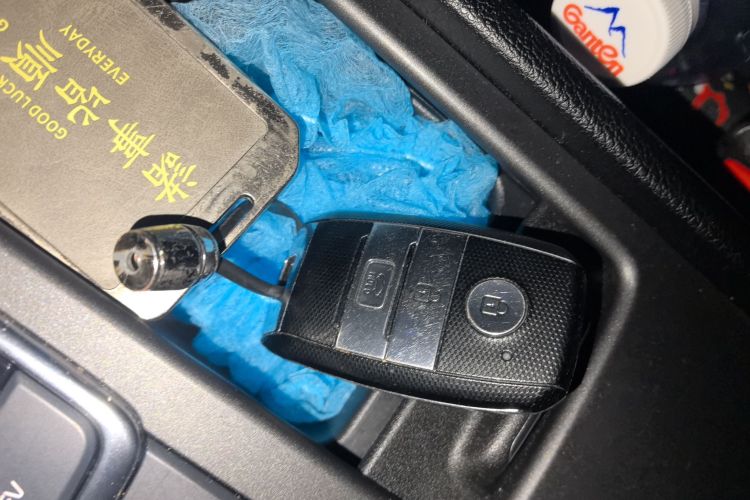 起亚K5新能源 2018款 2.0L 智享版中控内饰11