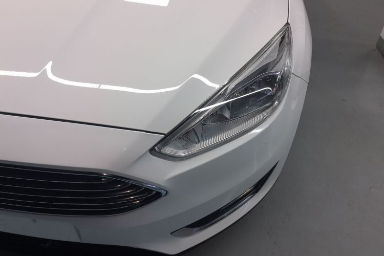 福特 福克斯 2018款 三厢经典 EcoBoost 180 自动精英型局部细节36