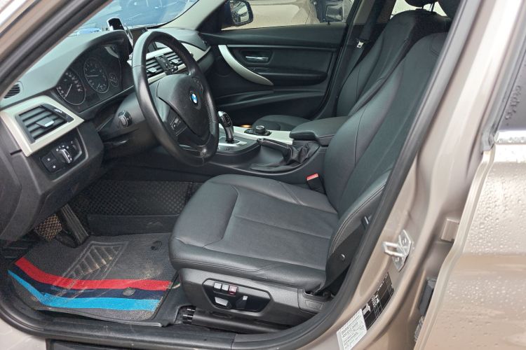 宝马3系 2015款 316Li 时尚型局部细节19