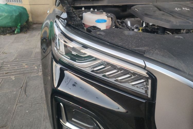 红旗HS5 2023款 2.0T 旗享Pro版车身外观8