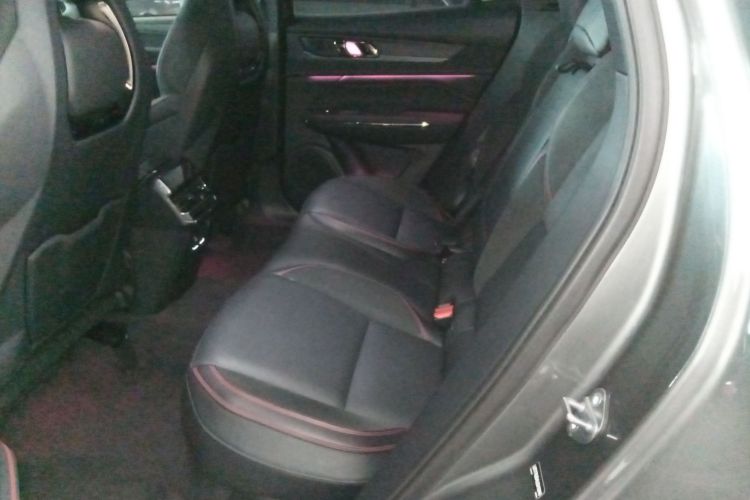 领克05 2020款 2.0TD 四驱劲Halo中控内饰7004