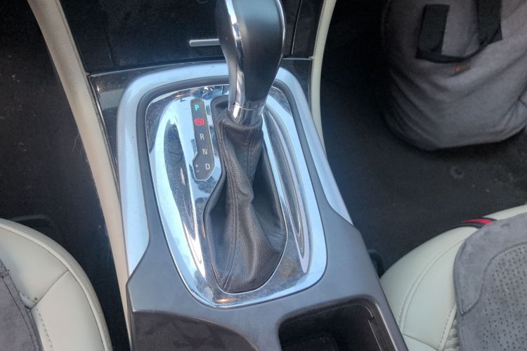 别克 君威 2015款 2.0L 领先时尚型局部细节18