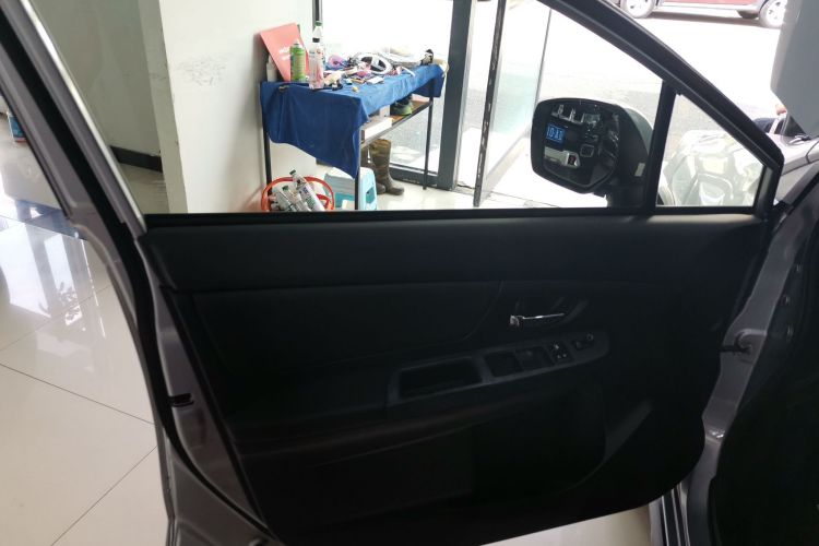 斯巴鲁XV 2012款 2.0i 精英版中控内饰47